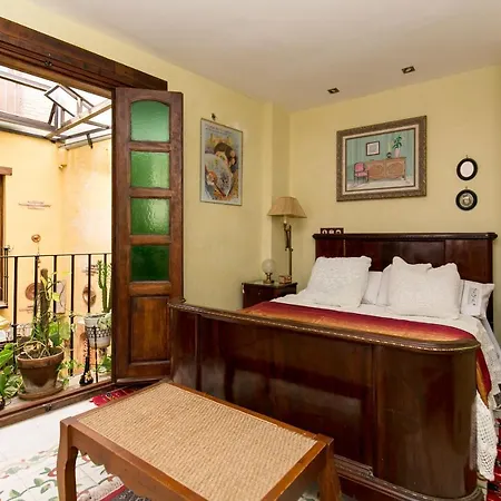 Charming Andalusian House - Free Parking Granada