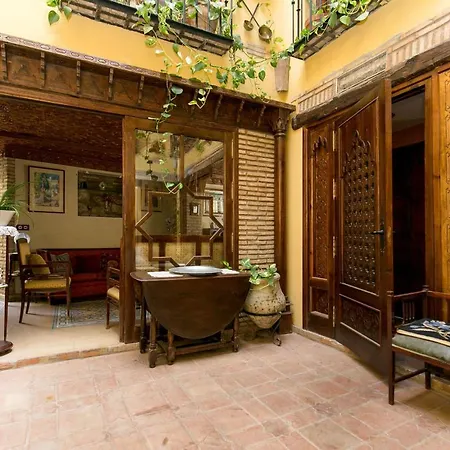 Charming Andalusian House - Free Parking