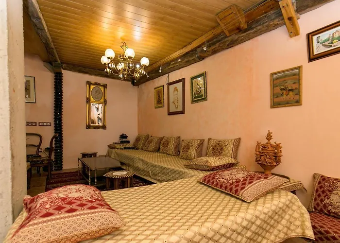 Charming Andalusian House - Free Parking Granada